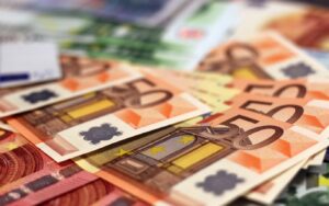 3月1日新闻总结:重要经济数据及国际要闻(图13) 欧元兑美元(EURUSD)/道琼指数(US30)走势分析及操作建议 (2月26日)|ZFX山海证券